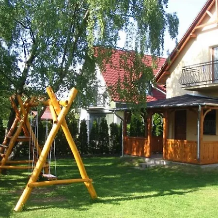 14 Ferohelyes Haz Sajat Steggel, Jatszoterrel Balatonfenyvesen Vizparti Utcaban Apartment Exterior photo
