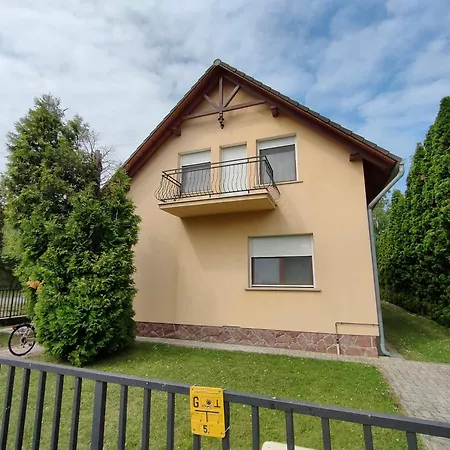 14 Ferohelyes Haz Sajat Steggel, Jatszoterrel Balatonfenyvesen Vizparti Utcaban Apartment Exterior photo