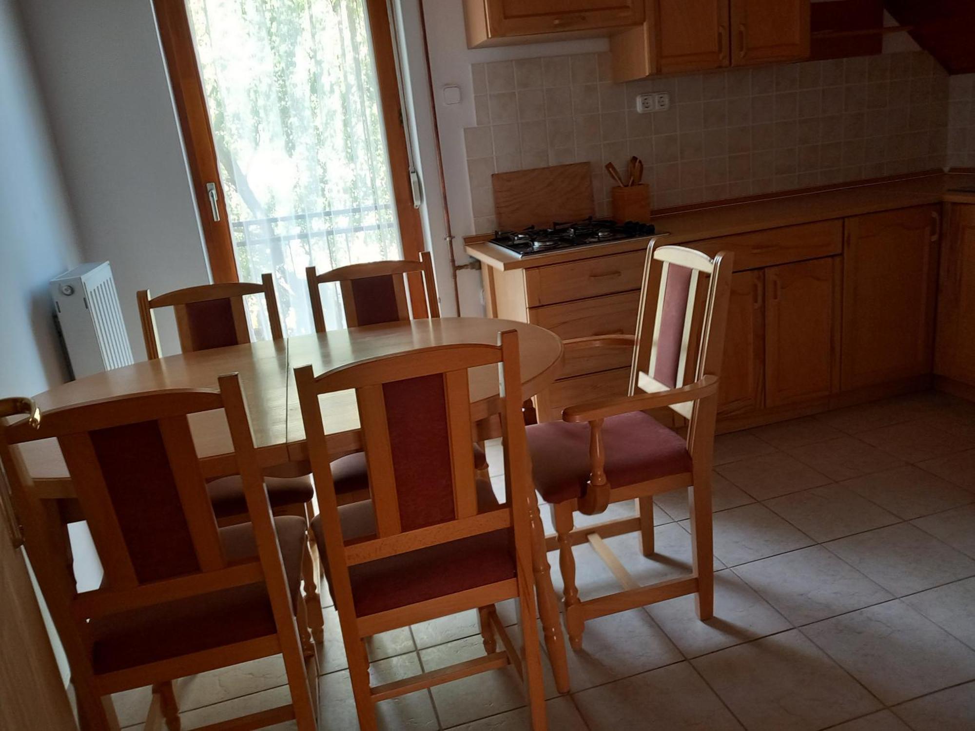 Apartamento 14 Férőhelyes Ház Saját Stéggel, Játszótérrel Balatonfenyvesen Vízparti Utcában *